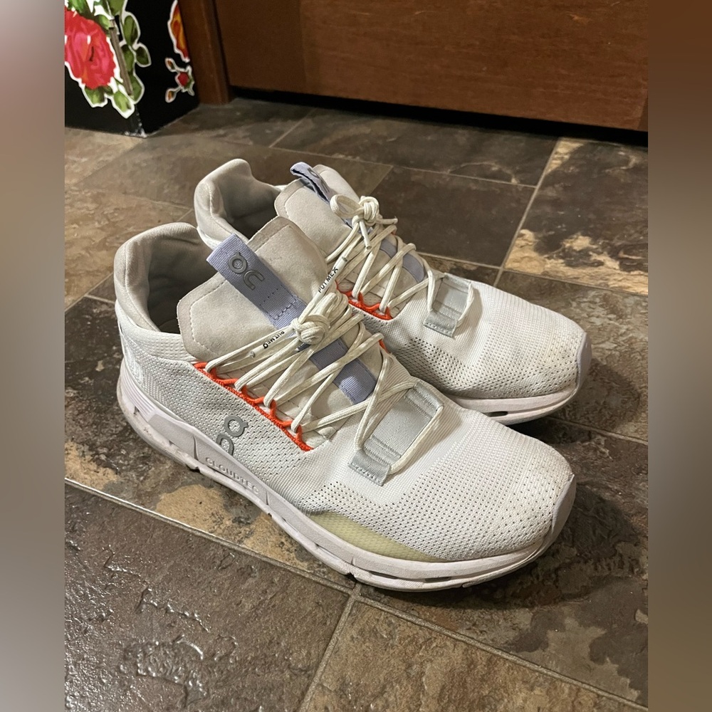 On Cloud Running Super Nova Tennis Shoes